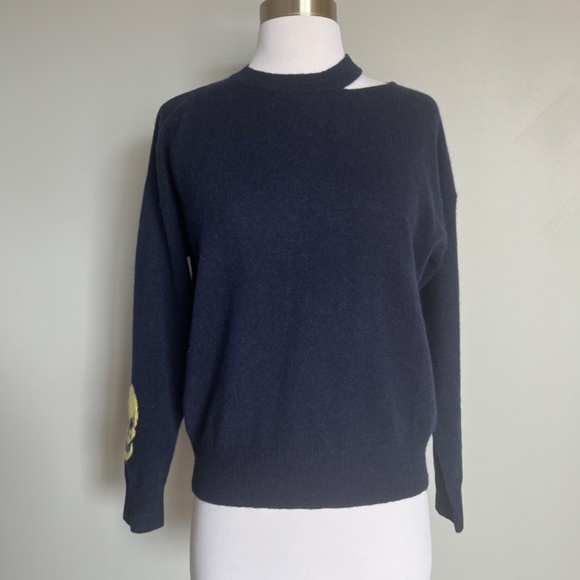 360 CASHMERE Rue Cutout Skull Print Navy Cashmere Cold Shoulder Pullover Sweater - Picture 11 of 13